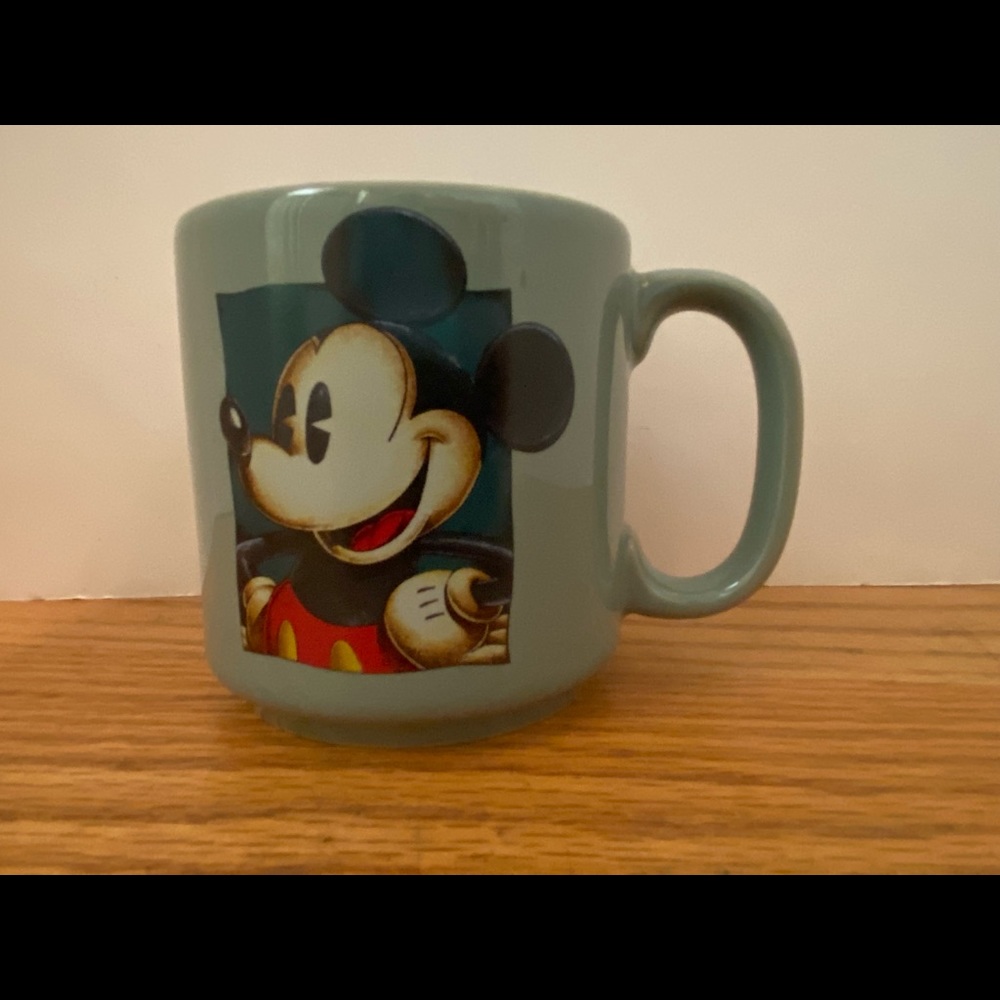 Disney Mickey Mouse Coffee/Tea Mug- Cup 12 oz